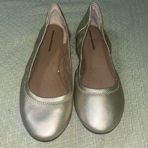 Amazon essentials gold flats 9Wide